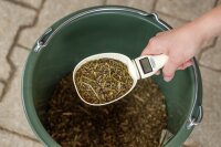 Futterschaufel mit Digitalwaage